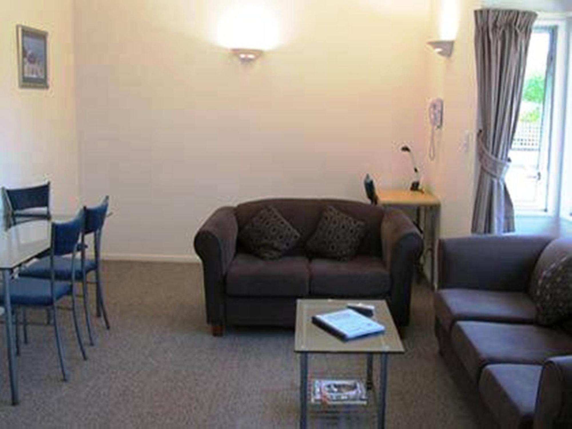 Riverview Motel Whanganui Buitenkant foto