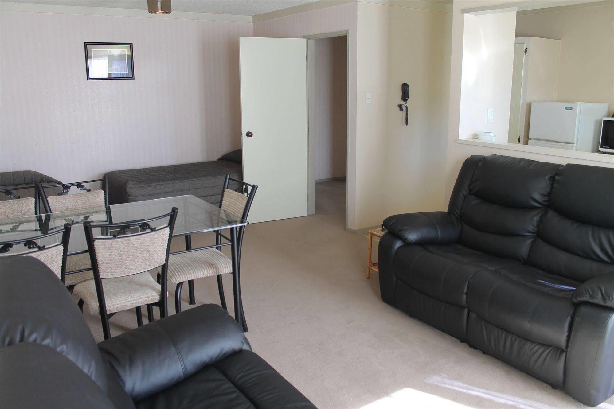 Riverview Motel Whanganui Buitenkant foto