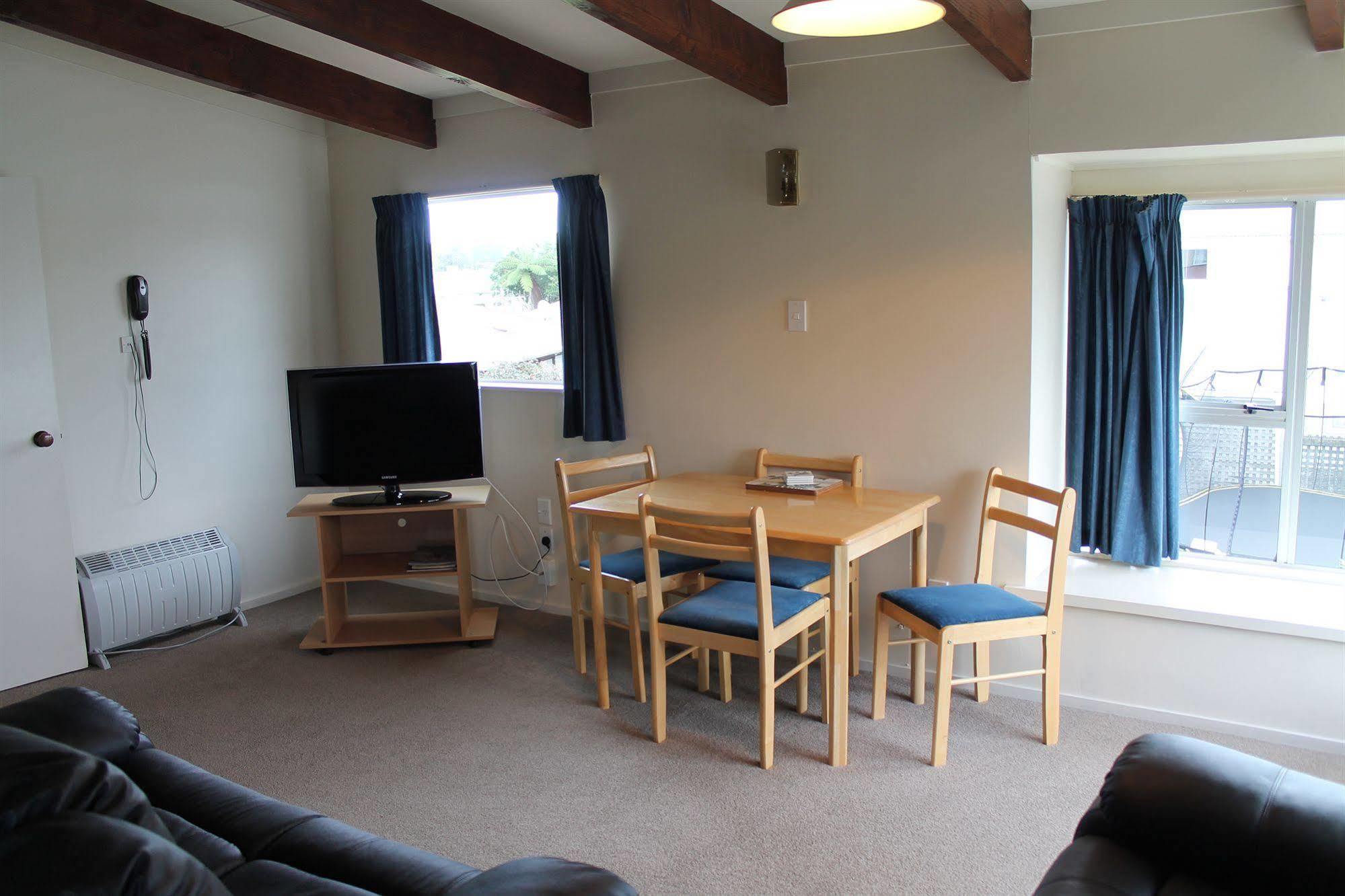 Riverview Motel Whanganui Buitenkant foto