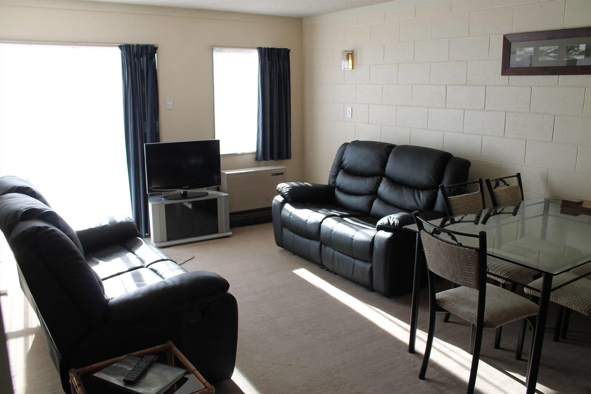 Riverview Motel Whanganui Buitenkant foto