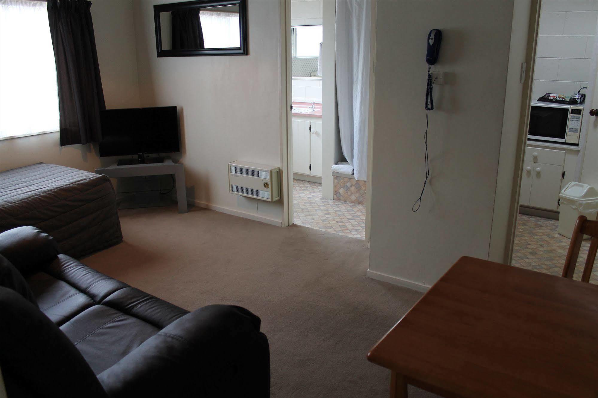 Riverview Motel Whanganui Buitenkant foto